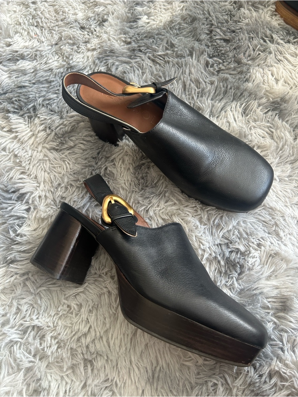 Aerosoles 70’s Style Black Leather Slingback Platform Clogs Gold Buckle